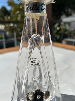 Coppia di ampolle vintage in cristallo decorato