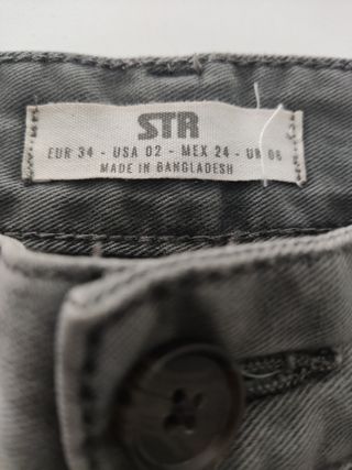 Pantalón cargo gris Stradivarius