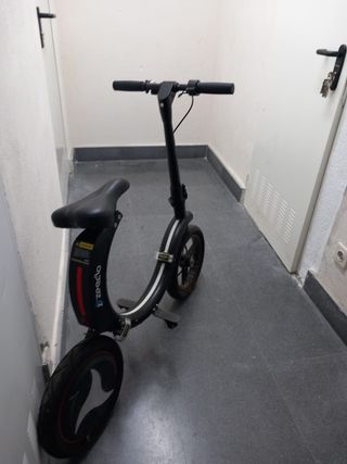 Bicicleta  Eléctric  con cargador pero sin bateria