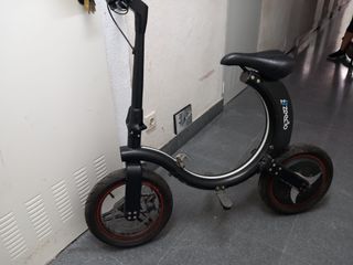 Bicicleta  Eléctric  con cargador pero sin bateria