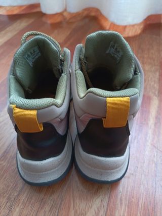 Botas Clarks Beige y Verde