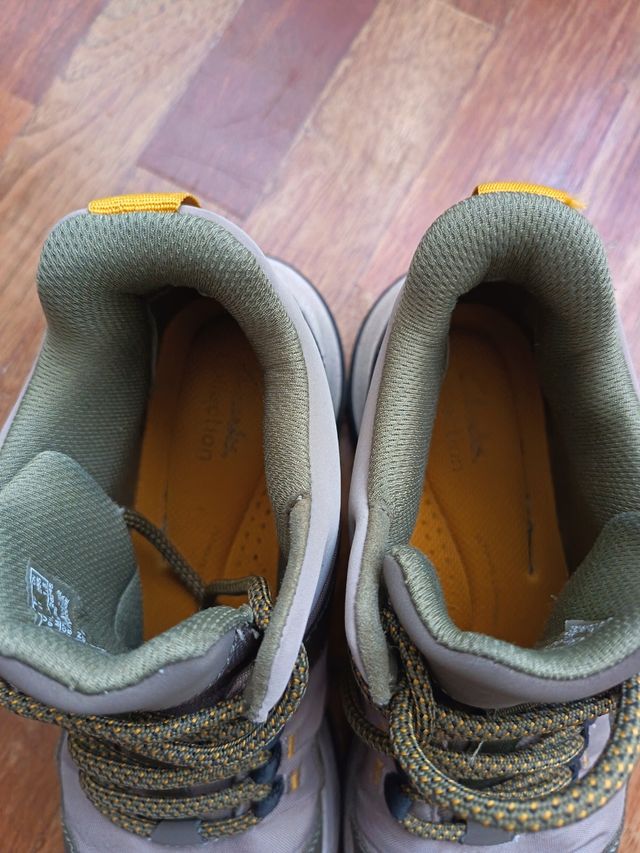 Botas Clarks Beige y Verde