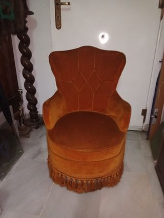 Sillón de terciopelo naranja