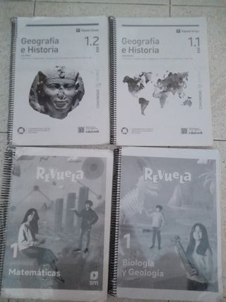 Libros de primero de la eso del ies rusadir
