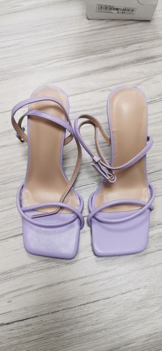 Sandalias de tacón nuevas