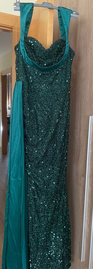 Vestido de fiesta verde con lentejuelas