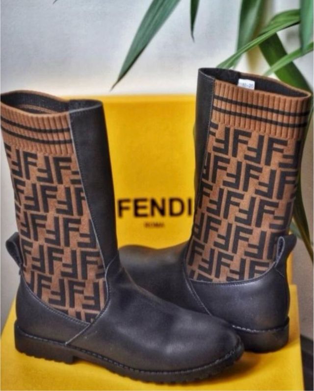 Botas Fendi Alta calidad Talla 30 31 32