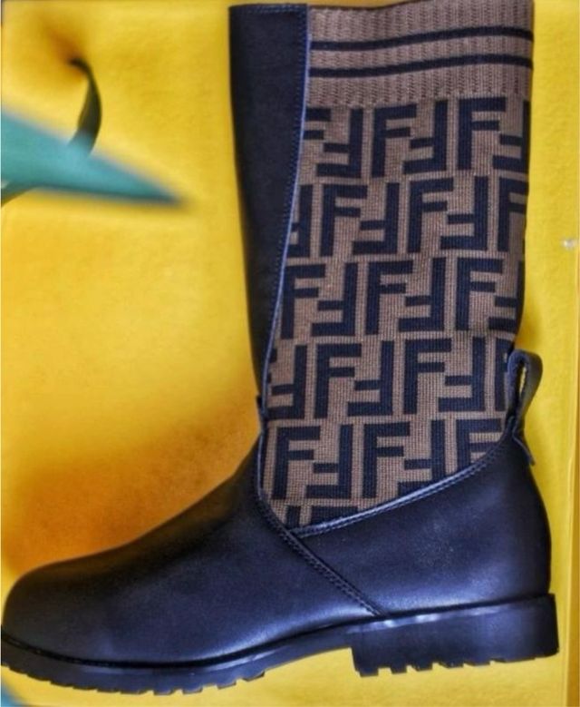 Botas Fendi Alta calidad Talla 30 31 32