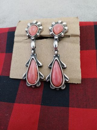 Pendientes Baturra Traje Gala Coral. Muy antiguos.