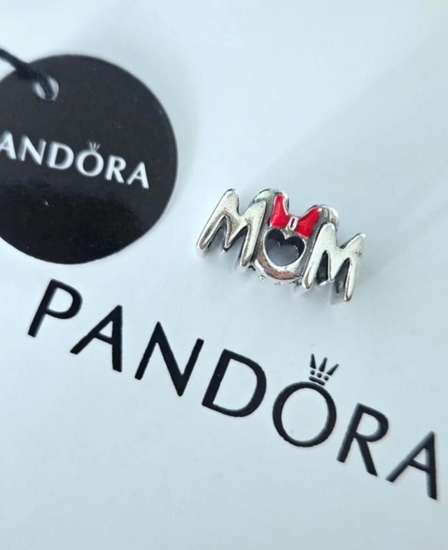 Charm Pandora MOM con lazo Minnie