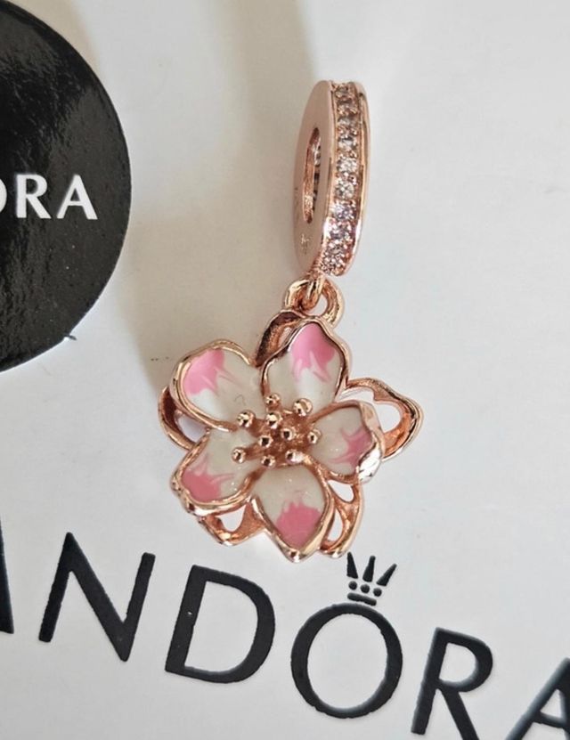 Pandora Charm Flor Rosa y Dorado