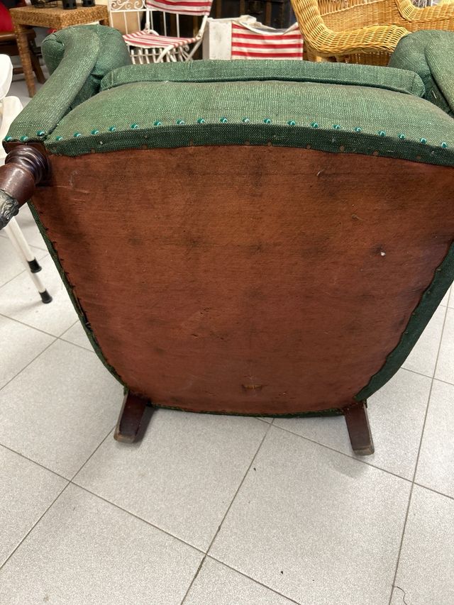 Sillón antiguo de tela