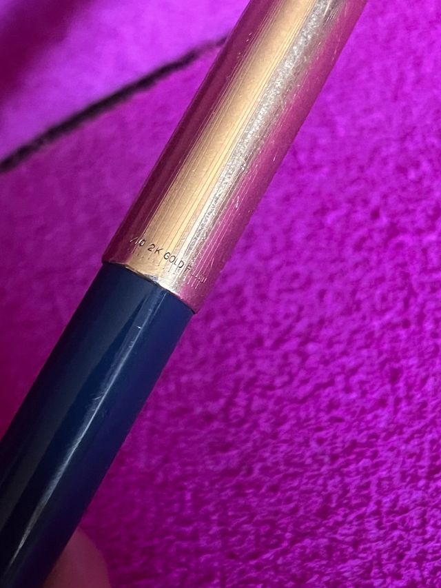 Pluma antigua azul y dorada Parker