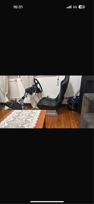 Playseat con Logitech G29 más canbio