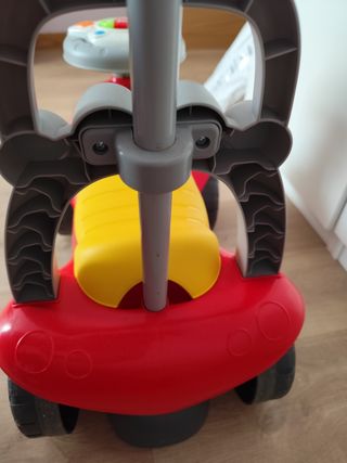 Coche correpasillos bebé con música y volante