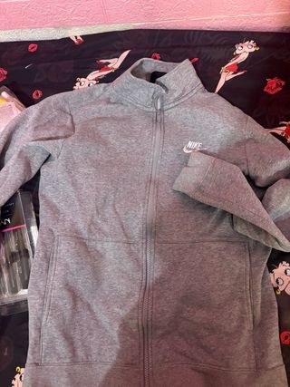 Sudadera Nike Gris