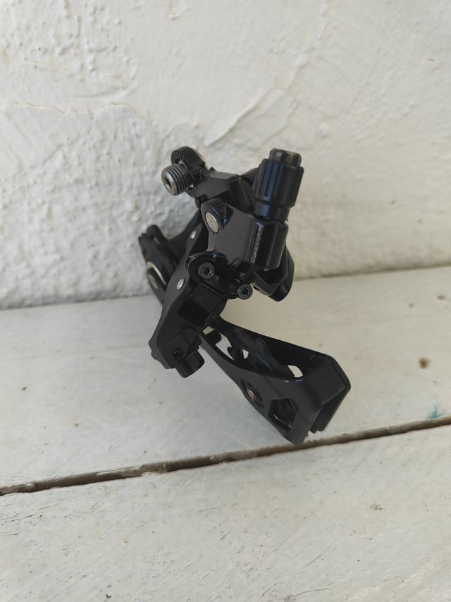 Cambio trasero Shimano 105