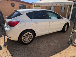 Opel Astra selective 2015 (ecoflex)
