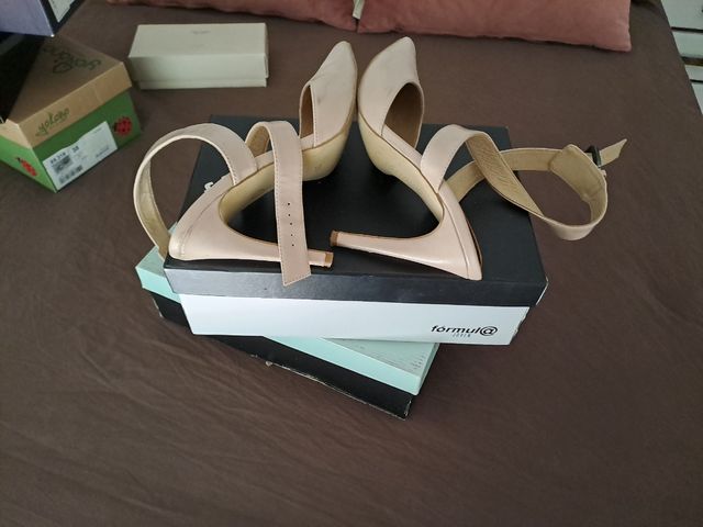 Zapatos de tacón rosa