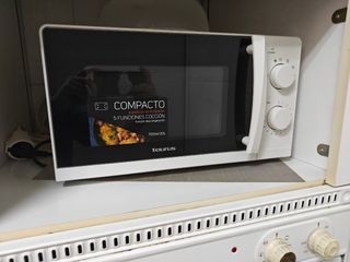 Microondas Taurus Compacto 700W