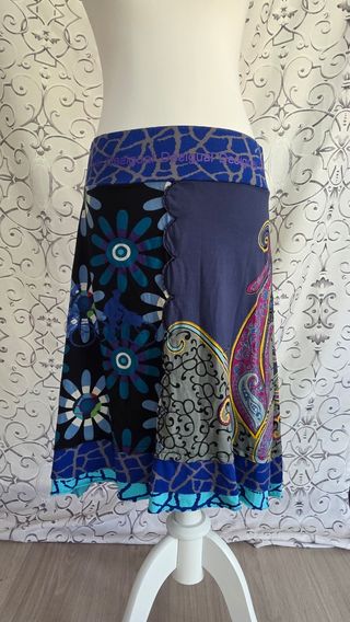 Conjunto Falda Desigual y Camisa Pull&Bear