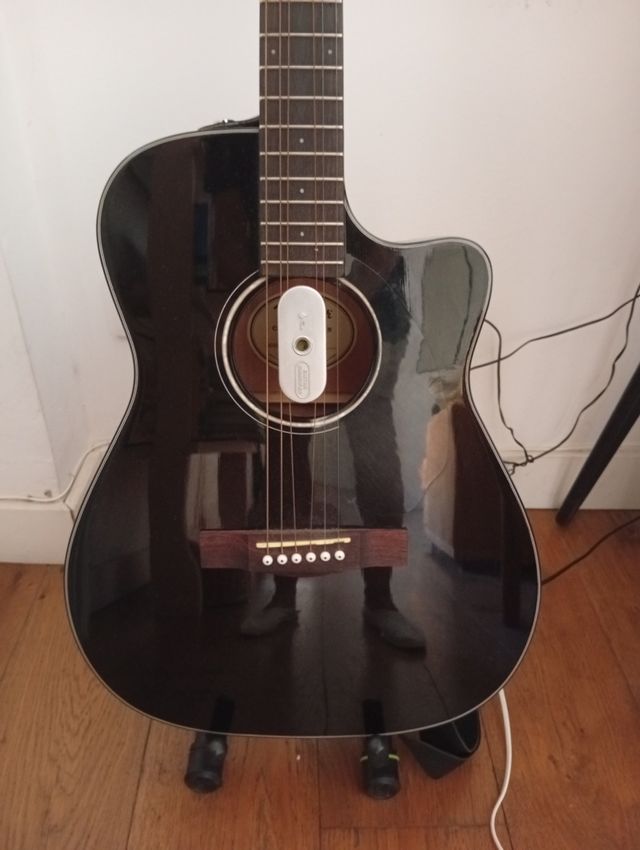 Guitarra Fender electroacustica  negra