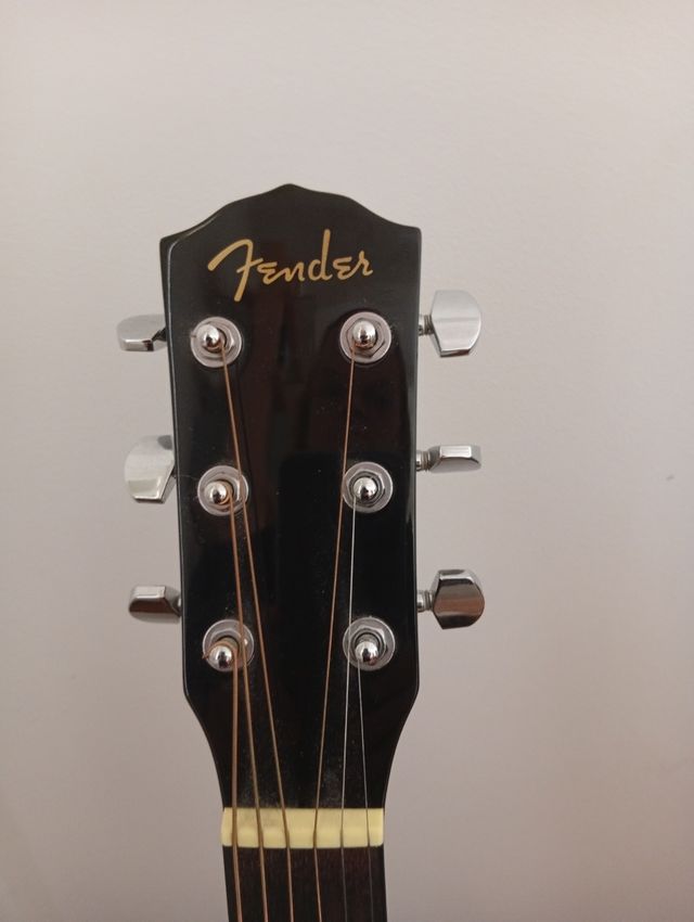 Guitarra Fender electroacustica  negra