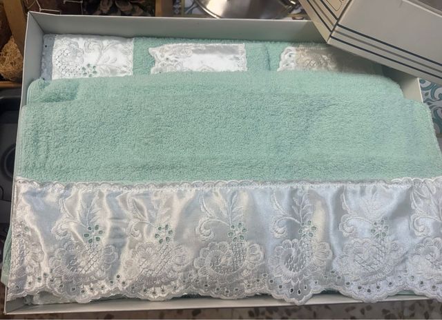 Juego de toallas de baño y lavabo