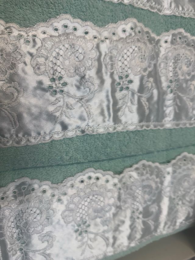 Juego de toallas de baño y lavabo