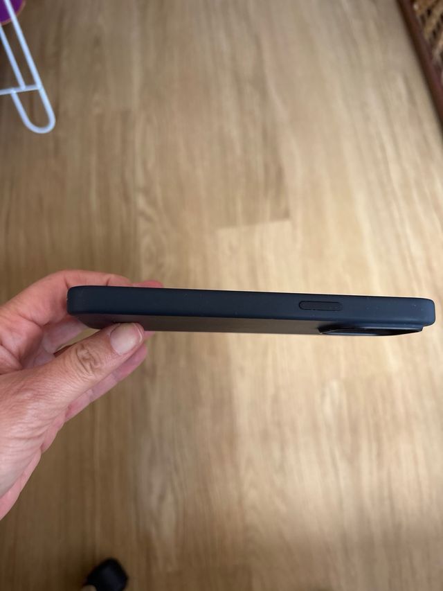 Funda iPhone 15 Pro MAX silicona. Buen estado