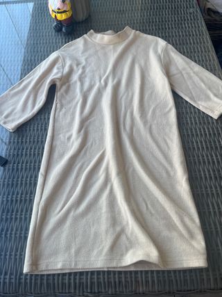 Vestido beige de manga larga