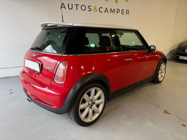 MINI Cooper s  2004