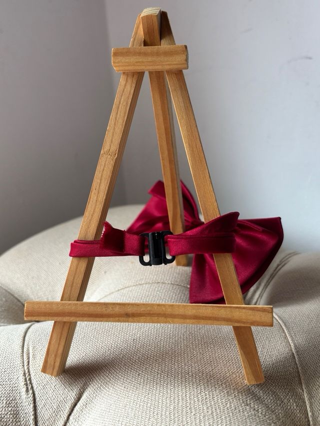 Pajarita color burdeos/granate