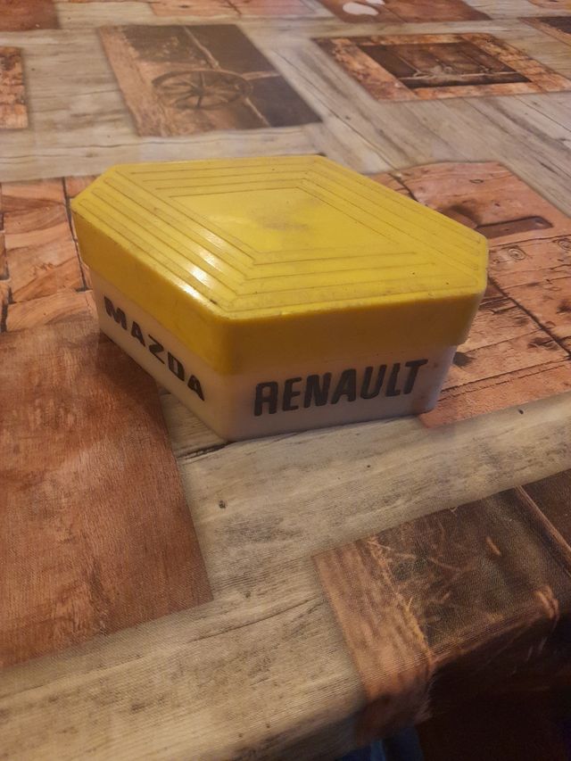 Caja de bombillas Renault Mazda