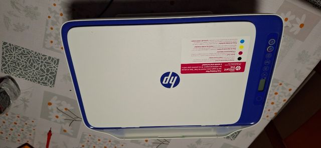 Impresora HP Blanca y Azul