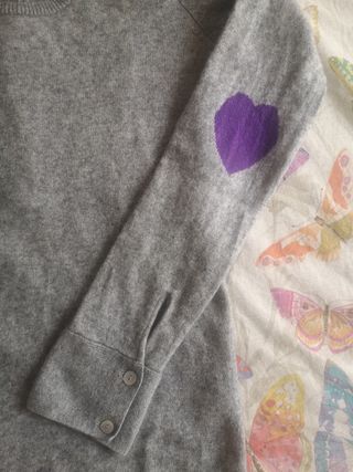 Jersey lana gris con corazones morados