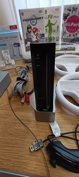 Nintendo Wii Consola + Accesorios y Juegos