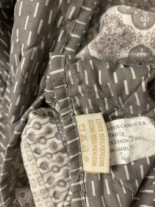 Copriletto provenzale beige e grigio