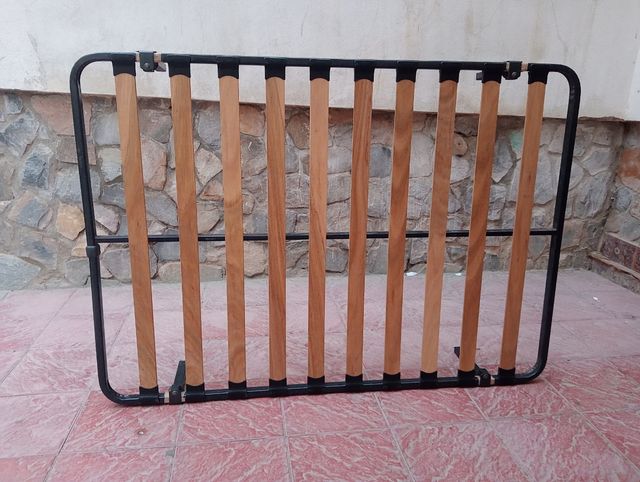 Somier grande de madera y metal