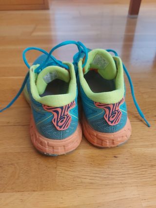 Zapatillas Asics running azul y verde