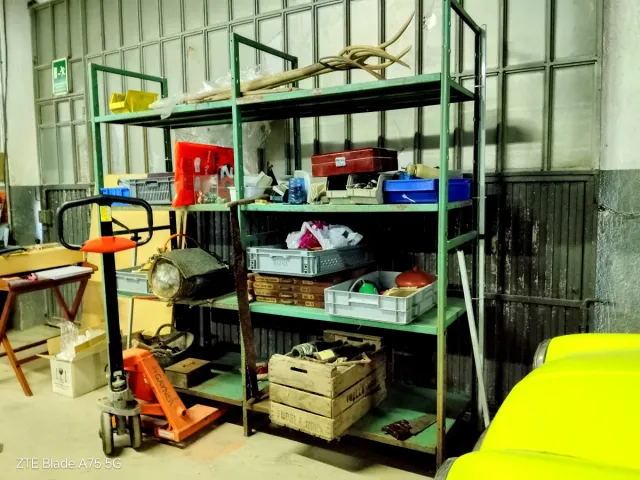 Estantería Industrial  60€, fácil de montar y des.