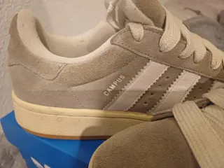 Zapatillas Adidas Campus Grises y Blancas