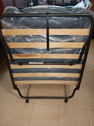Cama Plegable Cómoda y Práctica