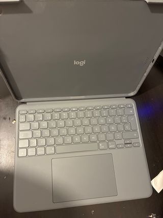 Logitech Combo Touch iPad Air 13 (M2)