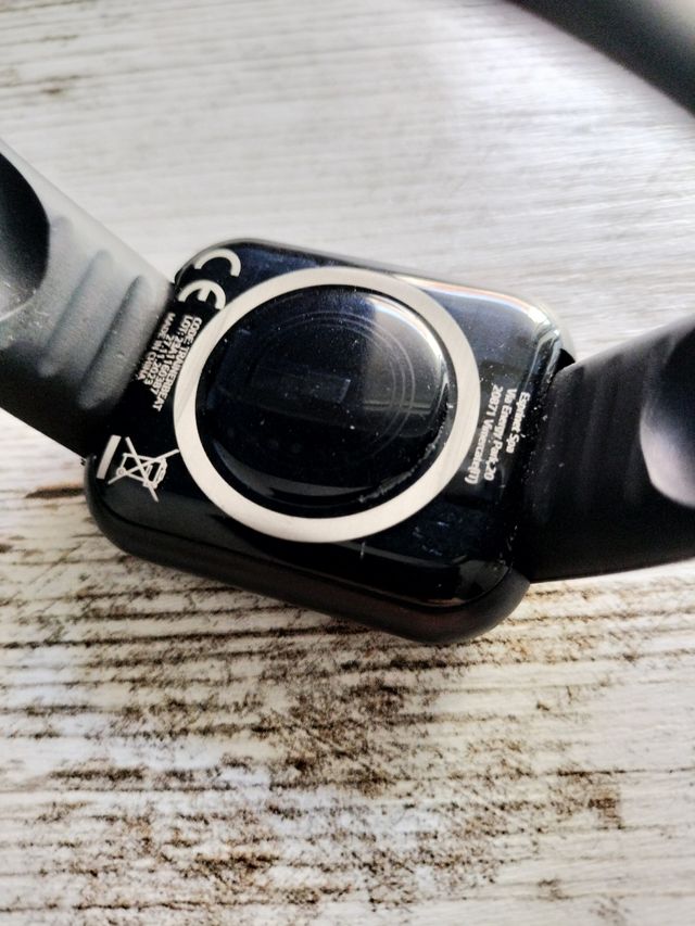 Lote 2 relojes Dalas y smartwatch