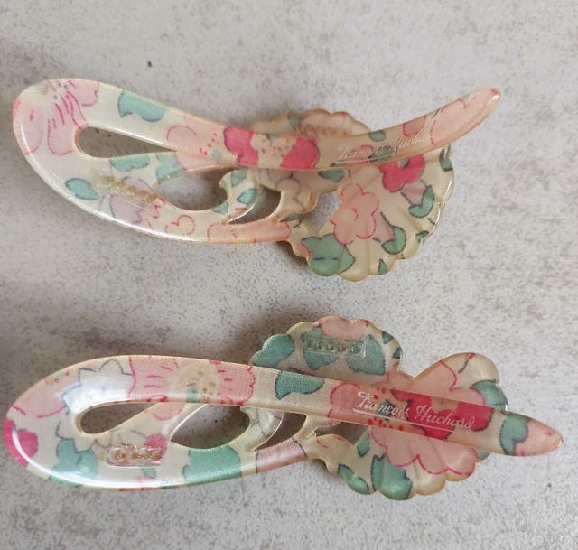 Lote peines de pelo,francés,floral.