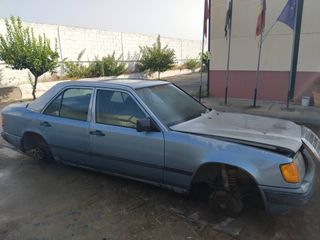Despiece Mercedes 124 1986