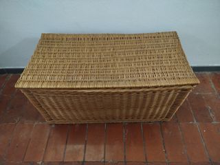 Baúl grande de mimbre