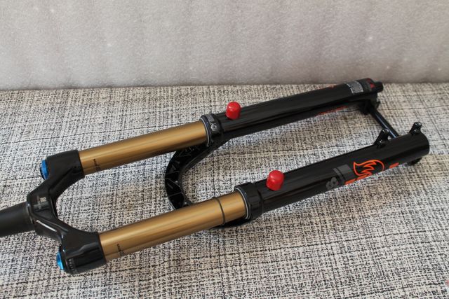 Horquilla FOX 38 Float Factory Kashima 180mm GRIP2