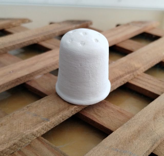 DEDAL DE BARRO BLANCO nuevo